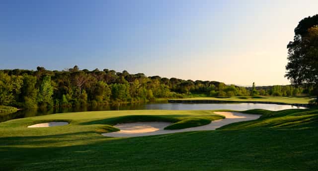 PGA-Catalunya-Stadium-Hole-11