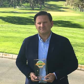 Leading-Valderrama-2-Javier-Reviriego